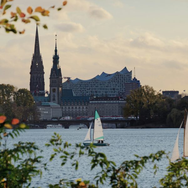 niklas-ohlrogge-niamoh-de-Vnves2tovCs-unsplash (1)